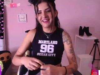 Emiily-Gomez