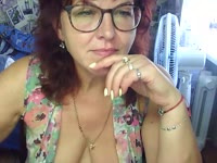 I am cute,kind and funny))with me easy humor.talking and fantasy.
