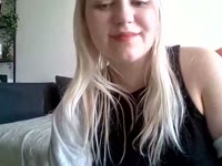 Sweet but not boring. Calm but curious.Come talk to me — maybe we’ll create our own little world here ?