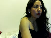 Soy una mujer apasionada, dulce y traviesa, que adora jugar con la imaginación. Me encanta crear una conexión intensa, miradas que dicen más que mil palabras y momentos llenos de tensión y deseo.
Aquí encontrarás una energía cálida que te hará querer volver una y otra vez.
Déjate llevar, relájate y descubre hasta dónde puede llegar nuestra química…