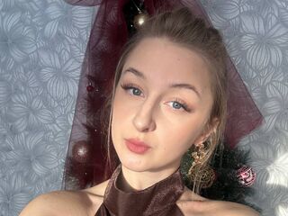 webcam babe CharoletteHeckle