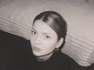 cam whore GenaBaillargeon