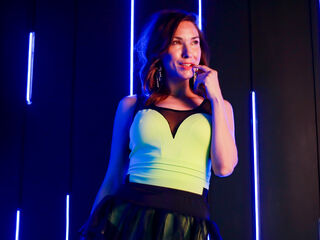 naked girl with webcam fingering pussy VanessaCalypso