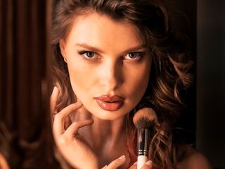 nude camgirl picture Alessia