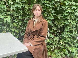 masturbating cam girl EsterMons