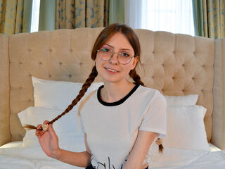 sexy live cam girl GraceRoads