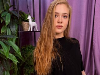 chatroom webcam picture JuliMiu