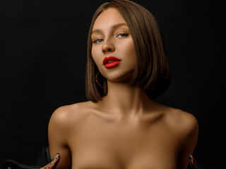 jasmin MoIIyMoore