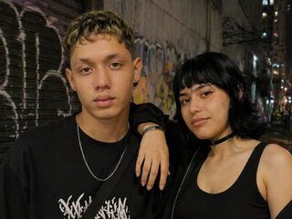 sexy cam couple picture AxelAndCloe