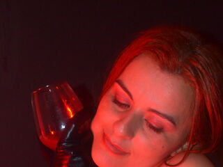 bizarre liveshow PerlaEvans