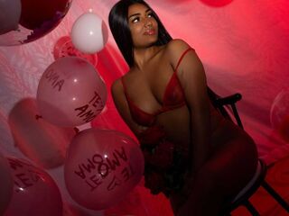fingering girl cam AdaraZaens