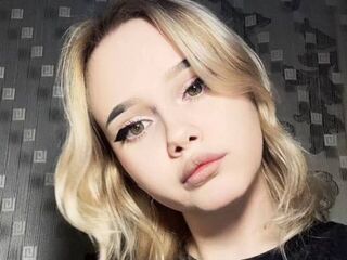 camwhore video AlmaLonabaugh