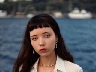 fingering webcam girl AmityBendall