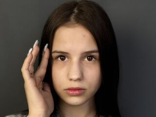 camwhore masturbating with vibrator AnnetPintonin