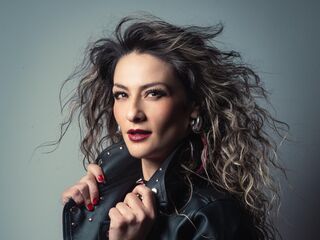 hot chatroom AryTorres