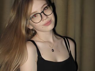 naked girl with webcam masturbating with dildo AudreyCorby