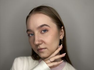 closeup web cam AudreyHermet