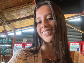 camgirl playing with sextoy BellaLeroi