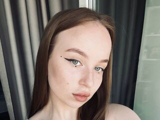 topless cam girl BunnyLun