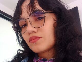 beautiful cam girl CamilaRodriguez