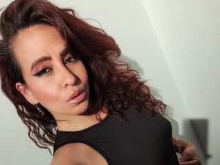 camgirl fingering pussy CamillePariston