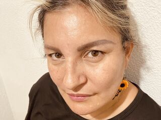 cam girl chat CarolinaCruss