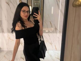 camwhore masturbating with sextoy CelineMilton