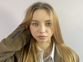 naked webcam girl video ChariseKuhnke