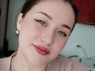 naked webcamgirl video CharyBingg
