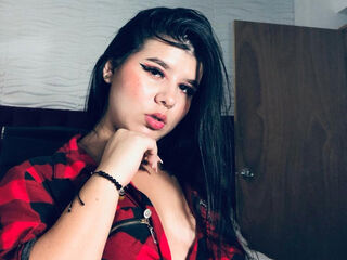 camwhore masturbating with vibrator CheilyAdams