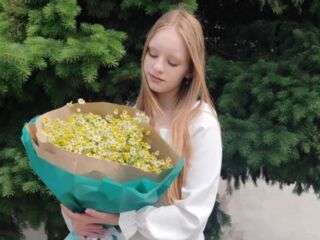 webcamgirl chat ChristieBrozyna