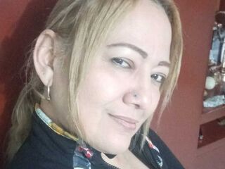 camwhore shaved pussy ClausSmit