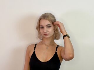 camslut webcam video CleoHarringtons
