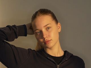 hot naked webcamgirl CristalCinnamond
