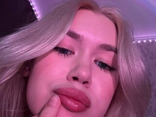 topless webcamgirl CrystalWest