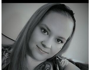 naked cam girl gallery CurvyMaaForU