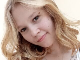 masturbating camgirl DainePostema