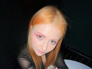 beautiful webcamgirl DarelleElwell