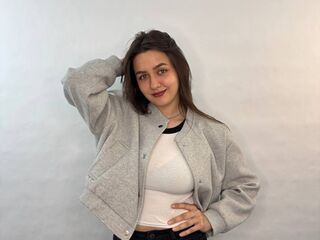 naked webcamgirl video ElaraWhitmoren