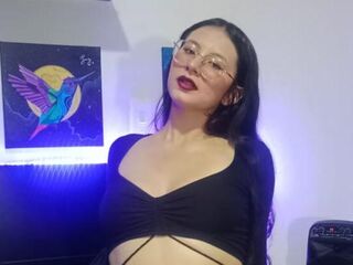 hot naked cam girl EmberCullen