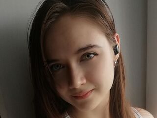 adult cam show EmilieMollo