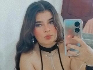 naked girl with webcam masturbating with dildo EmilyEvanzz