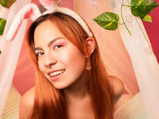 naked girl with cam EmmaMonnet