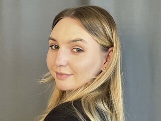 camgirl masturbating FloraBrenden