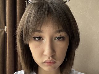 cam girl playing with dildo GraciaWitsell