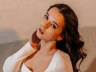 topless webcamgirl HannahMon