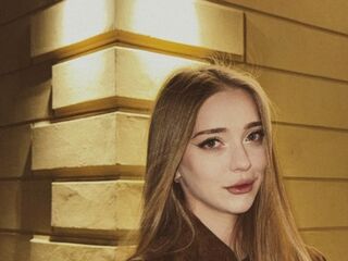 nude cam girl photo IvaBusack