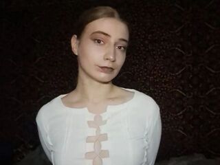 beautiful camgirl JacquieYou
