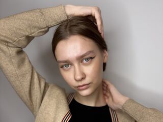 naked girl with webcam fingering pussy JonnieHillen