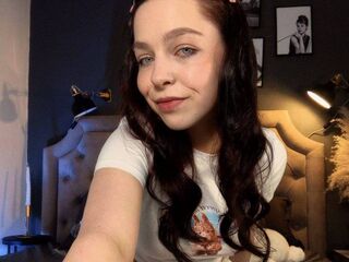 cam girl masturbating with vibrator JuddyHill